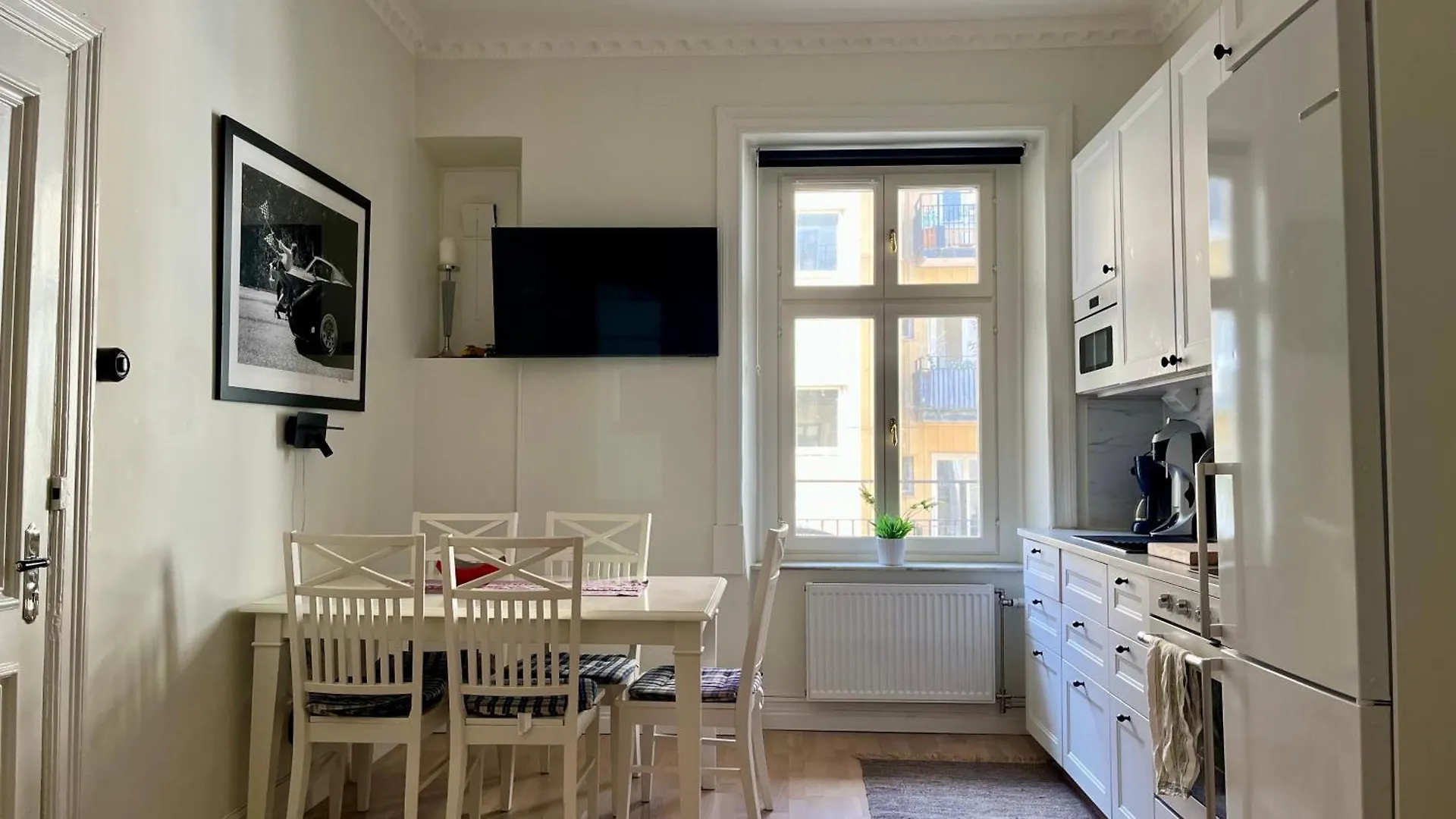 Laegenhet Med 6 Sovplatser I Centrala Goeteborg!